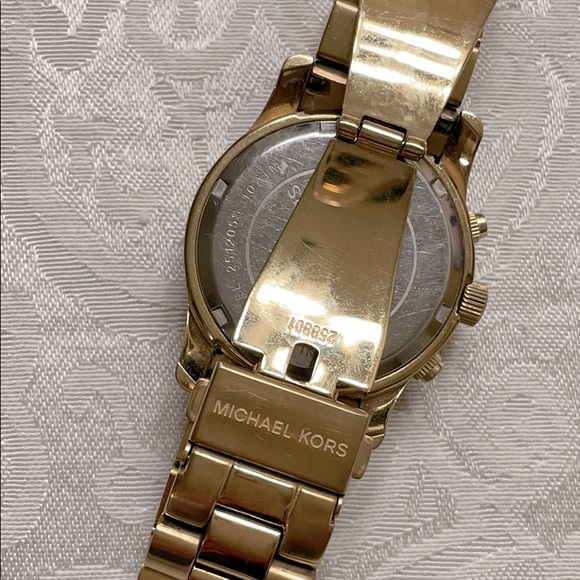 Michael Korean gold watch - Picture 3 of 5